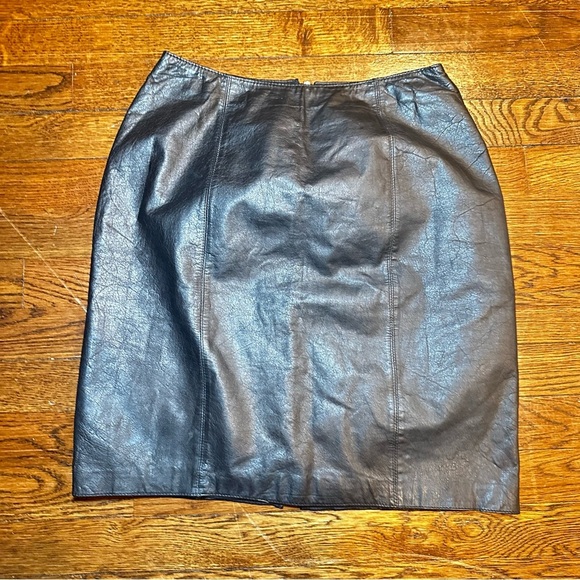 Black 100% Leather Skirt - Picture 4 of 7